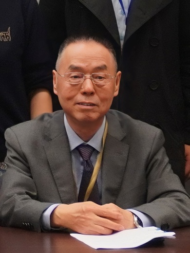Research Professor Lei Shen, Executive President of the International Association of Natural Resources