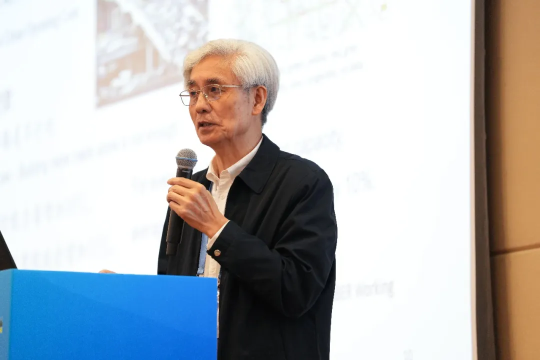 Professor Renzhong Guo